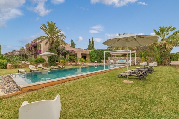 Holiday Home Swimming Pool
