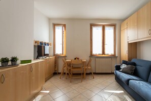 Bedroom, Dining Room, Kitchen