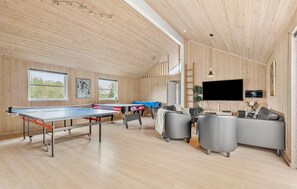 Spielezimmer
