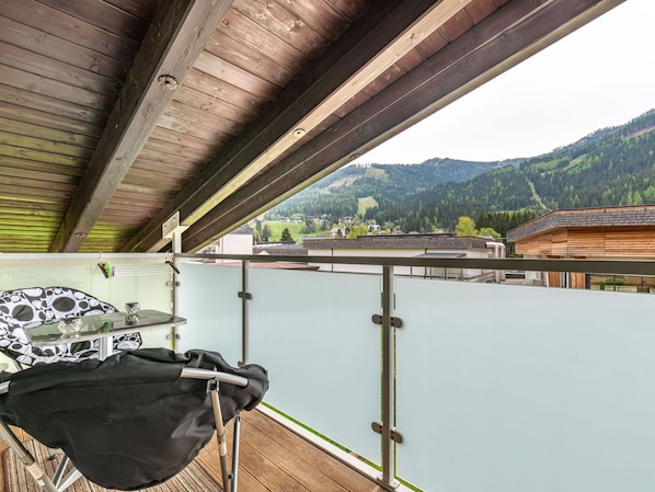 Decke, Wohnung, Balkon, Hartholz, Holzbeize, Holzboden, Geländer, Daylighting, Planke, Penthouse