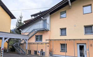 Window, Home, Siding, Sash Window, Paint, Balcony, Parking