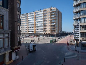 Gebäude, Stadtgebiet, Stadt, Fenster, Metropolitan Area, Wohnung, \"Stadt, Nachbarschaft, Fassade, Die Architektur