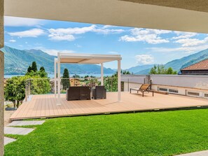 Porch, Shade, Eco Hotel, Outdoor Structure, Deck, Leisure, Outdoor Furniture, Garden, Pergola, Balcony