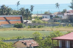 Vista para praia/oceano