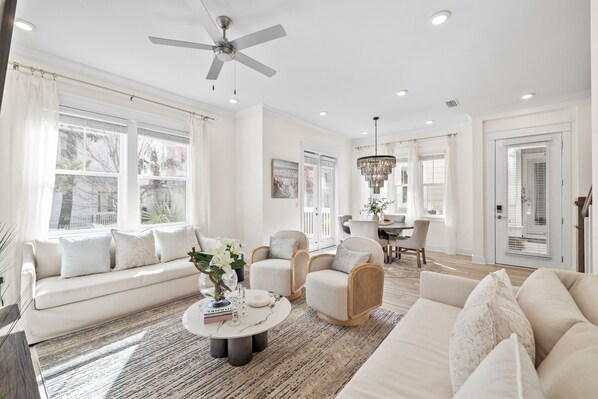 Light and bright decor + light and bright mood!