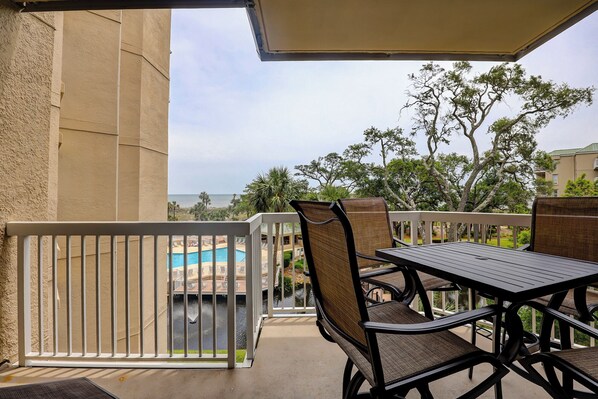 King Suite Patio