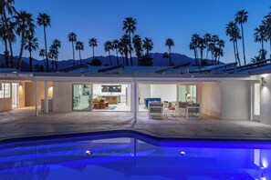 Gorgeous pool lighting for night dips