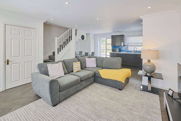 Farm Road, Brighton & Hove - Host & Stay
