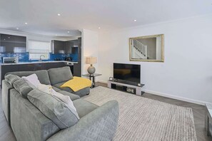 Farm Road, Brighton & Hove - Host & Stay