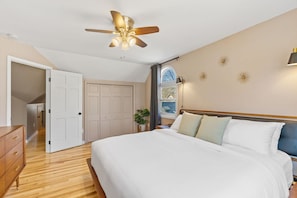 Bedroom 3 - Upper Level King