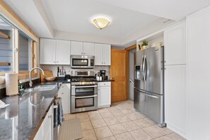 Fully equipped kitchen for cooking