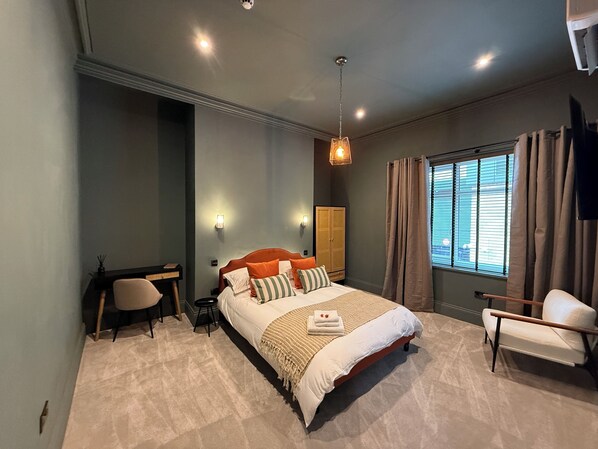 The Dean Clough Room (1)
