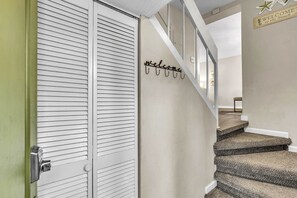 Foyer of 3041 Seascape