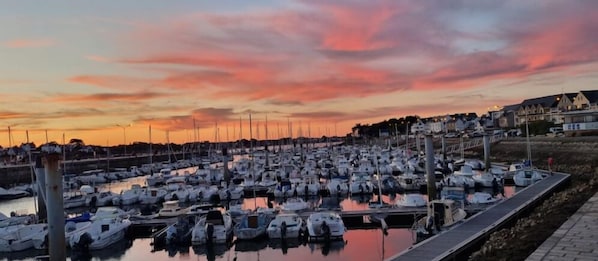Le port d'Etel , un soir d'été