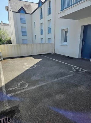 Enceinte de lâhĂ©bergement