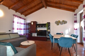 Living room dining area