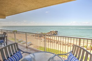 300 sqft oceanfront balcony with plenty of seating