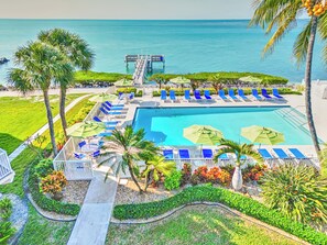 Key Colony Point Oceanfront Pool - Oceanfront pool, hot tub, and fishing pier