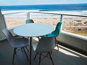 Balcony / Terrace,Swimming pool,Beach,View(from property / room),Garden view,Sea view,Bird's eye view
