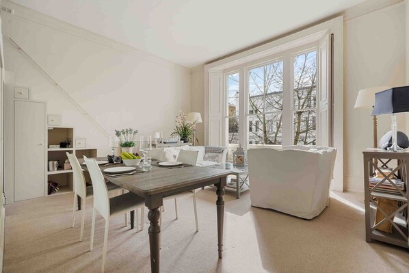 Flat 3 24 Palace Gardens Terrace W8 4RP No Watermark 5
