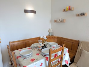 Zona de comedor agradable