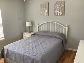 Queen bed in bedroom 2