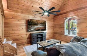 Comfortable Living Room. Smart TV.