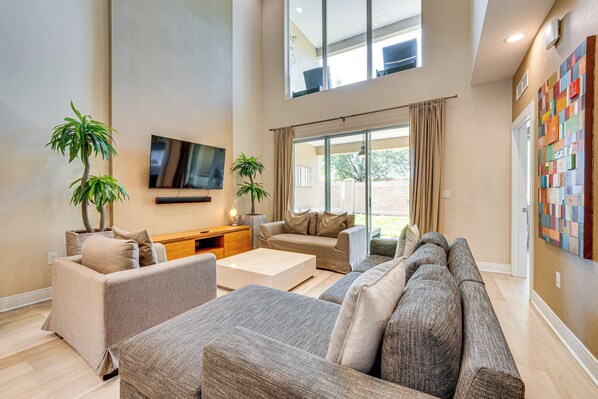 Kissimmee Vacation Rental | 4BR | 4.5BA | 2,300 Sq Ft | Step-Free Entry
