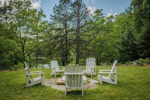 Lawn between Lodge & Cottage