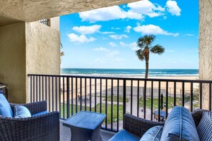 Direct beach view