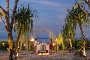 Couples’ dining