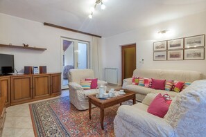 Living room 1