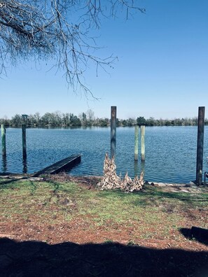 Backyard lake view with docking for boat!