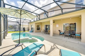 Screened Pool & Spa