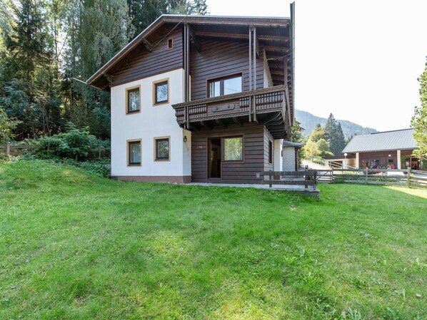 Außenseite Ferienhaus [Sommer]