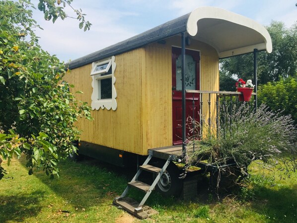 Holiday Home Exterior [summer]
