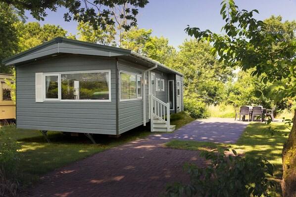 Außenseite Ferienhaus [Sommer]