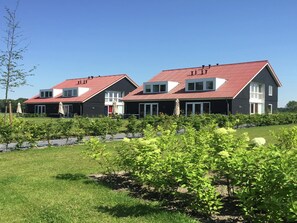 Außenseite Ferienhaus [Sommer]