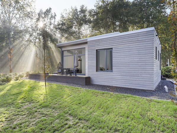 Außenseite Ferienhaus [Sommer]