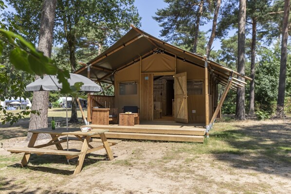 Ulkoruokailutilat