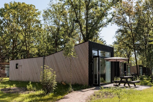 Stugans exteriör [sommar]