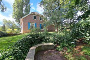 Außenseite Ferienhaus [Sommer]