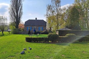 Außenseite Ferienhaus [Sommer]