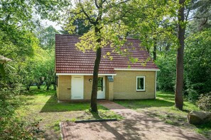 Außenseite Ferienhaus [Sommer]