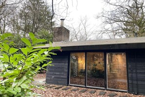 Außenseite Ferienhaus [Sommer]