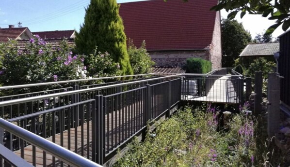 Vue de la maison de vacances [été]