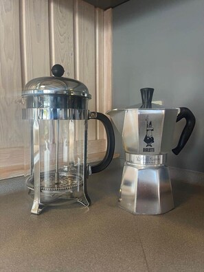 Kaffee und/oder Kaffeemaschine