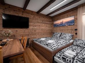 Bois, Meubles, Domicile, Design Intérieur, Sol, Chambre, Sol, Lit, Pièce, Tache De Bois