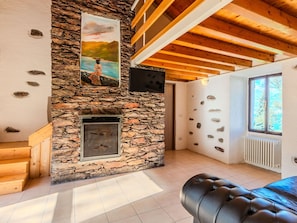 Meubles, Design Intérieur, Sol, Bois, Plafond, Sol, Chaise, Table, Appartement, Éclairage