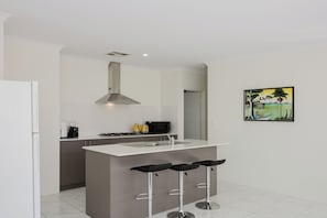 Breakfast bar